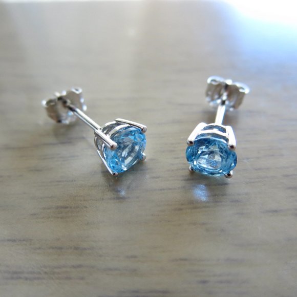 Blue Nile Jewelry - Blue Topaz Stud Earrings in 18K White Gold (5mm)